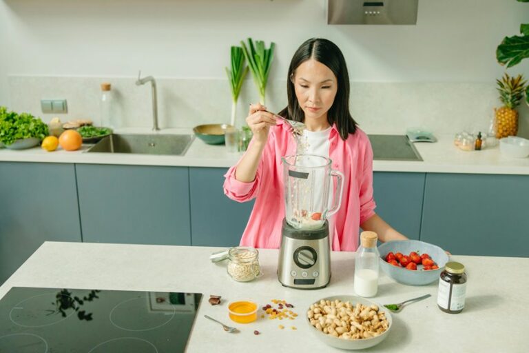 blending oats in blender